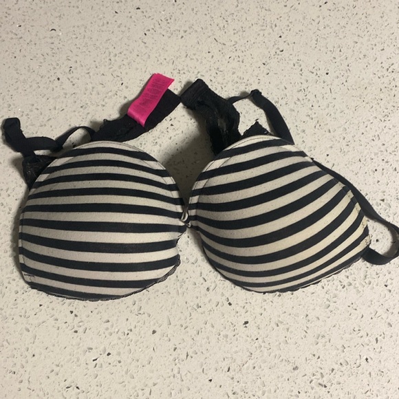 La SENZA Other - La Senza 34 D black and white striped bra